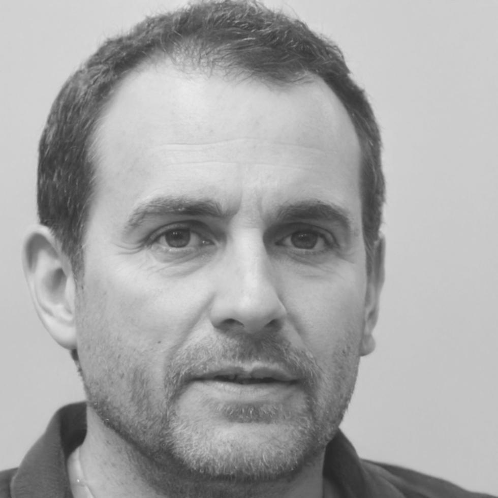 Marcus Holmberg, Senior Financial Communication Strategist